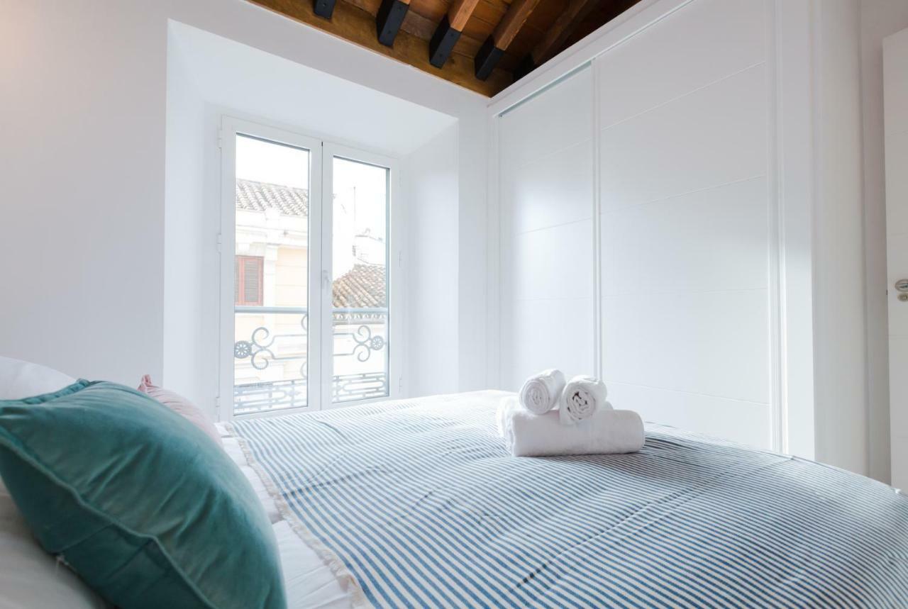 Hola Malaga Catedral Apartment ภายนอก รูปภาพ
