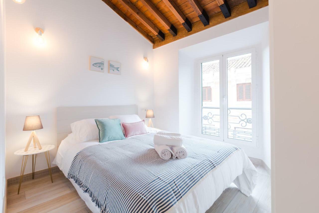 Hola Malaga Catedral Apartment ภายนอก รูปภาพ